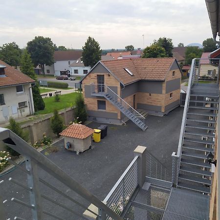 Ubytovani Na Statku Racice Bagian luar foto