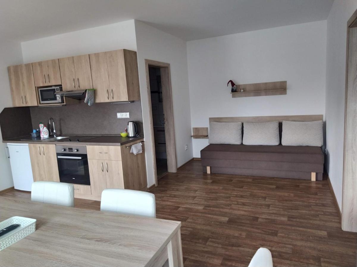 Ubytovani Na Statku Racice Bagian luar foto